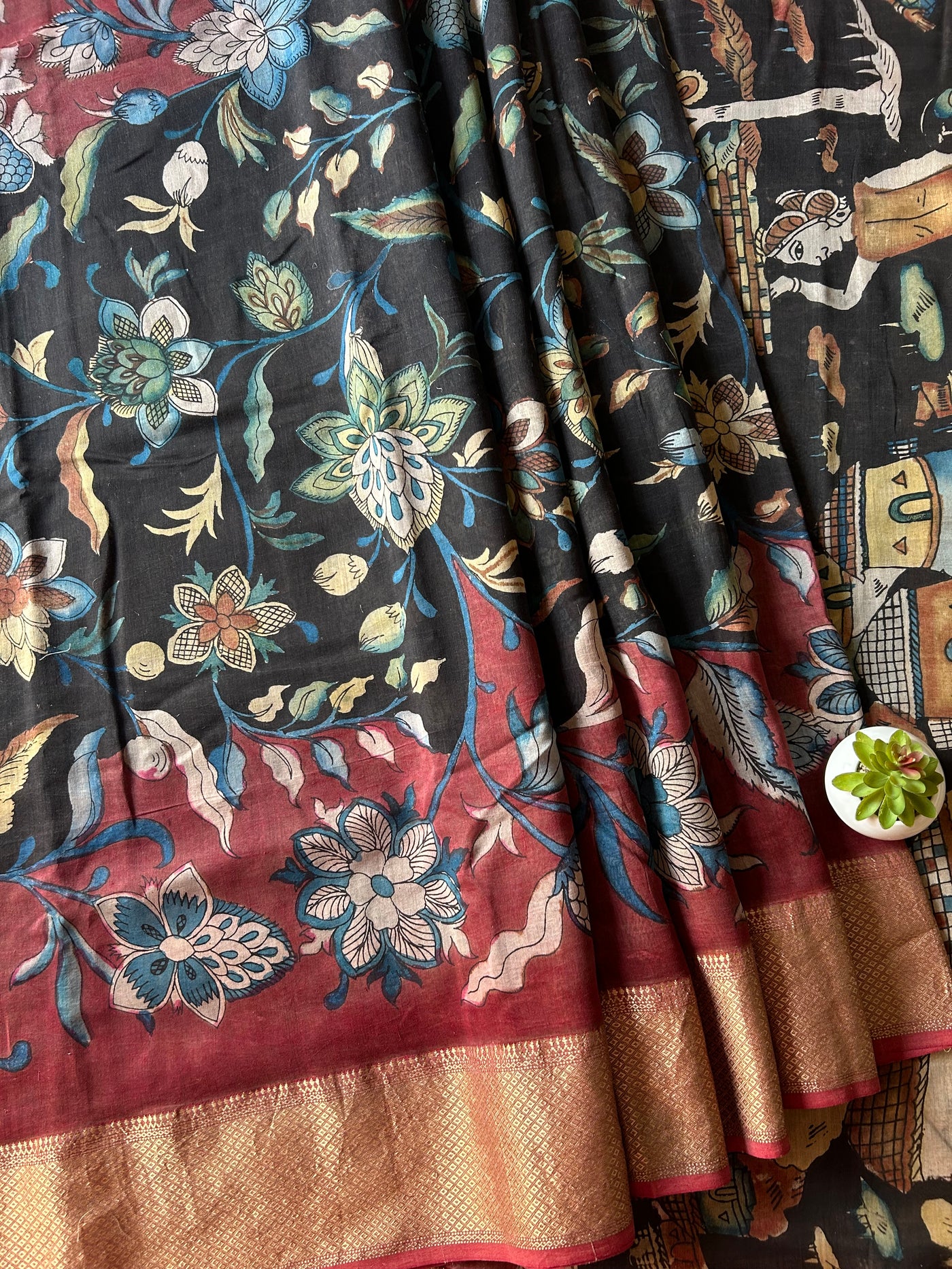 Sugandh : Handloom Maheshwari Pen Kalamkari Saree