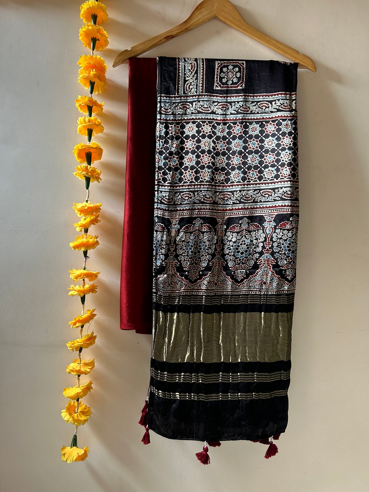 BHAVYA : Handblock Ajrakh Modal Silk Suitset