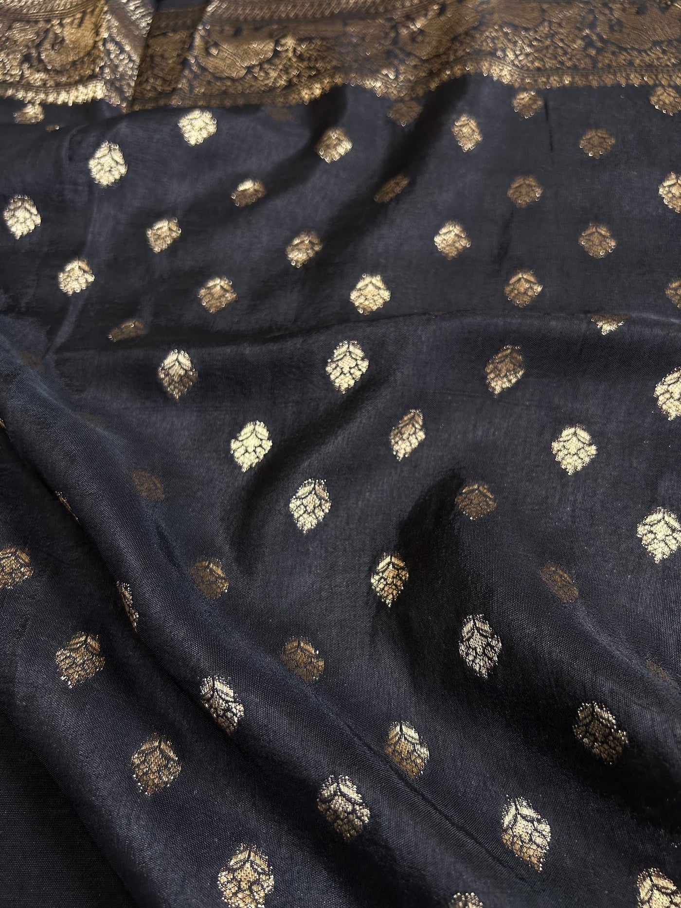 Laxmi:BLACK,HANDBLOCK AJRAKH DOLA SILK SAREE WITH MEENAKARI PALLU.