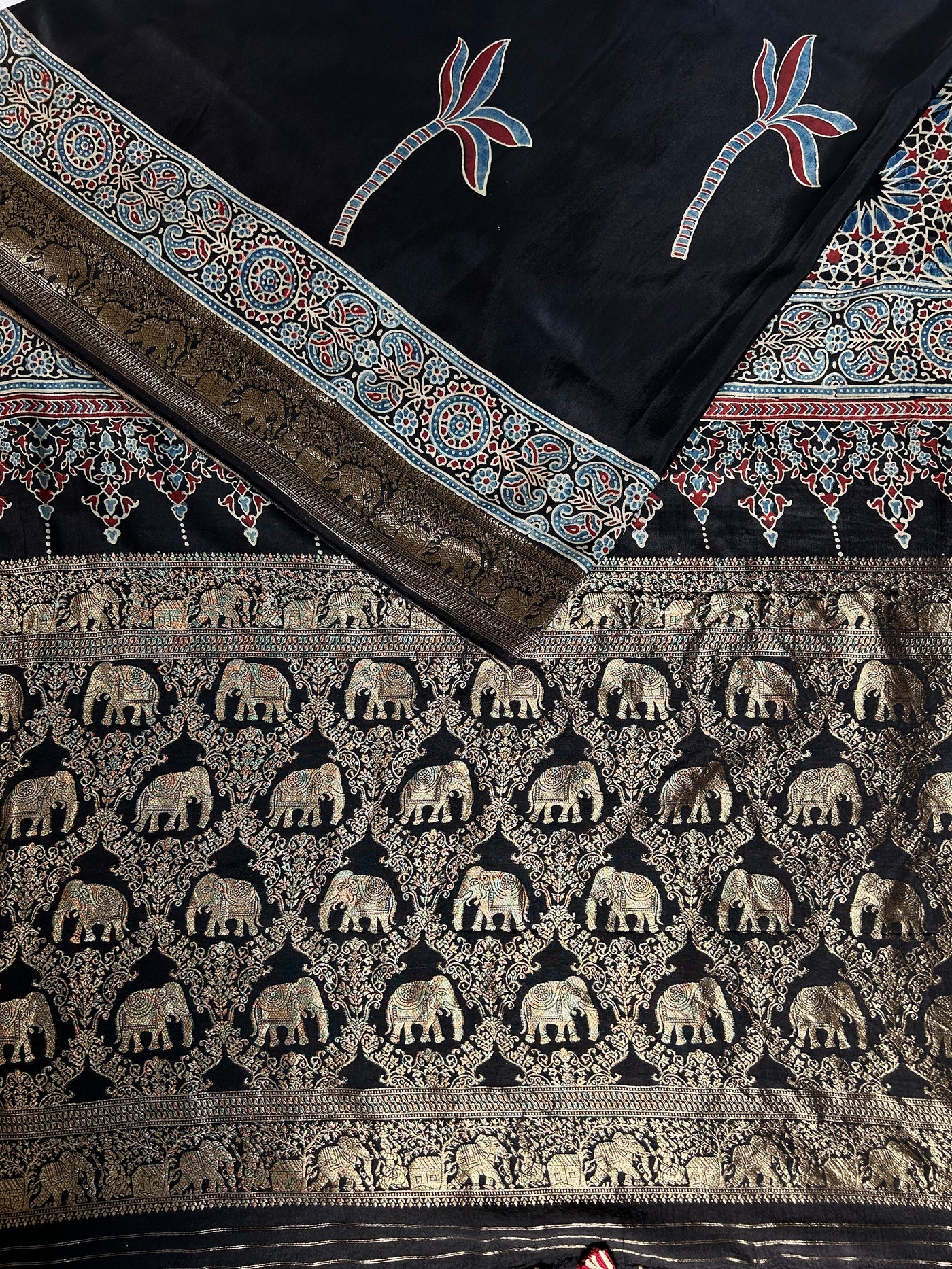 Laxmi:BLACK,HANDBLOCK AJRAKH DOLA SILK SAREE WITH MEENAKARI PALLU.