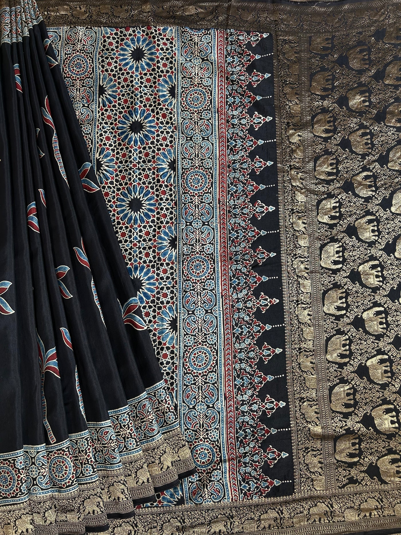 Laxmi:BLACK,HANDBLOCK AJRAKH DOLA SILK SAREE WITH MEENAKARI PALLU.