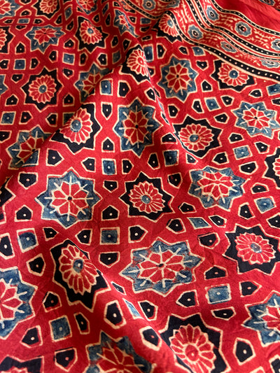 AADHYA : HANDMADE BANDHANI AJRAKH MODAL SILK SAREE WITH TISSUE PALLU