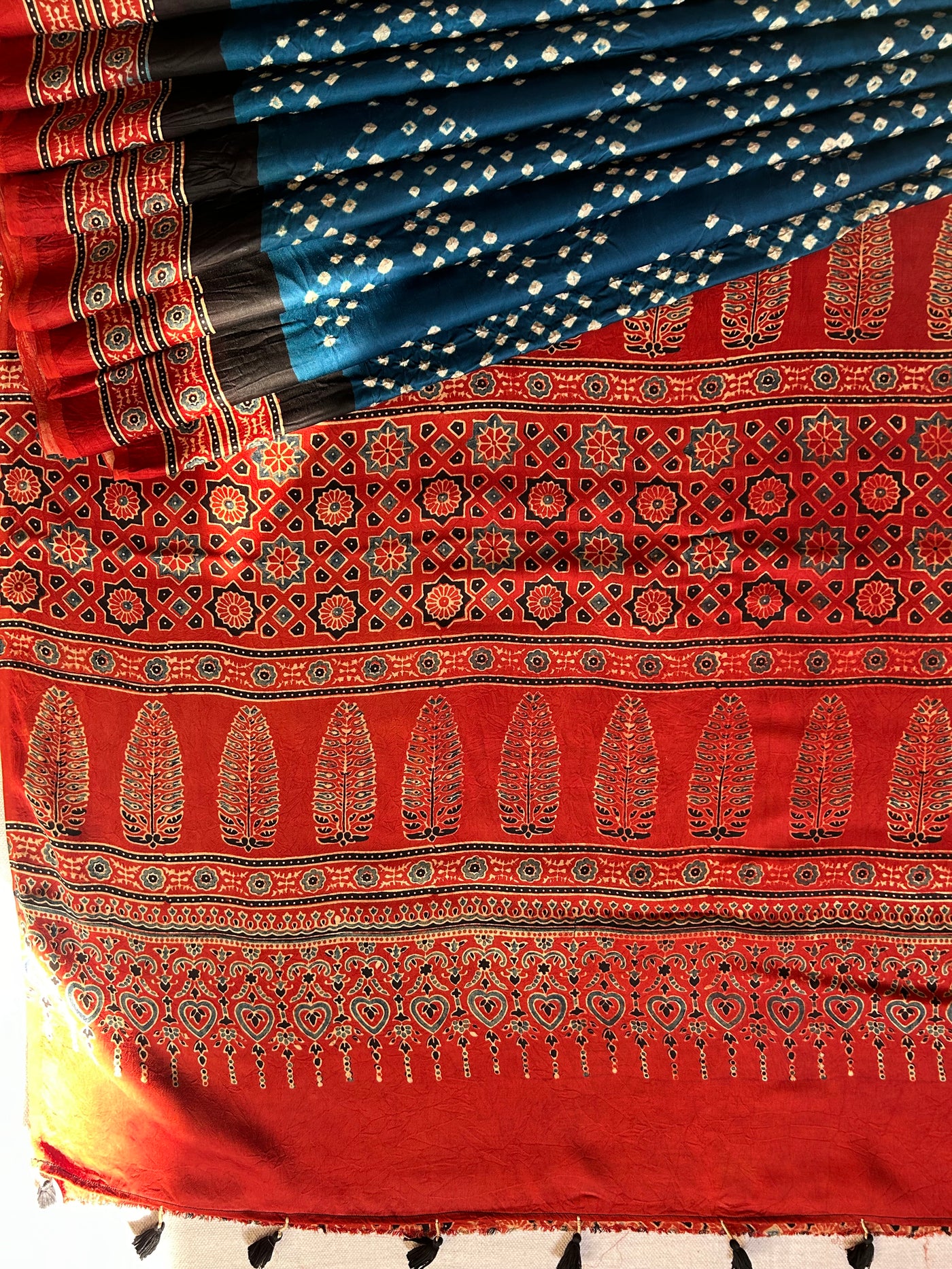 AADHYA : HANDMADE BANDHANI AJRAKH MODAL SILK SAREE WITH TISSUE PALLU