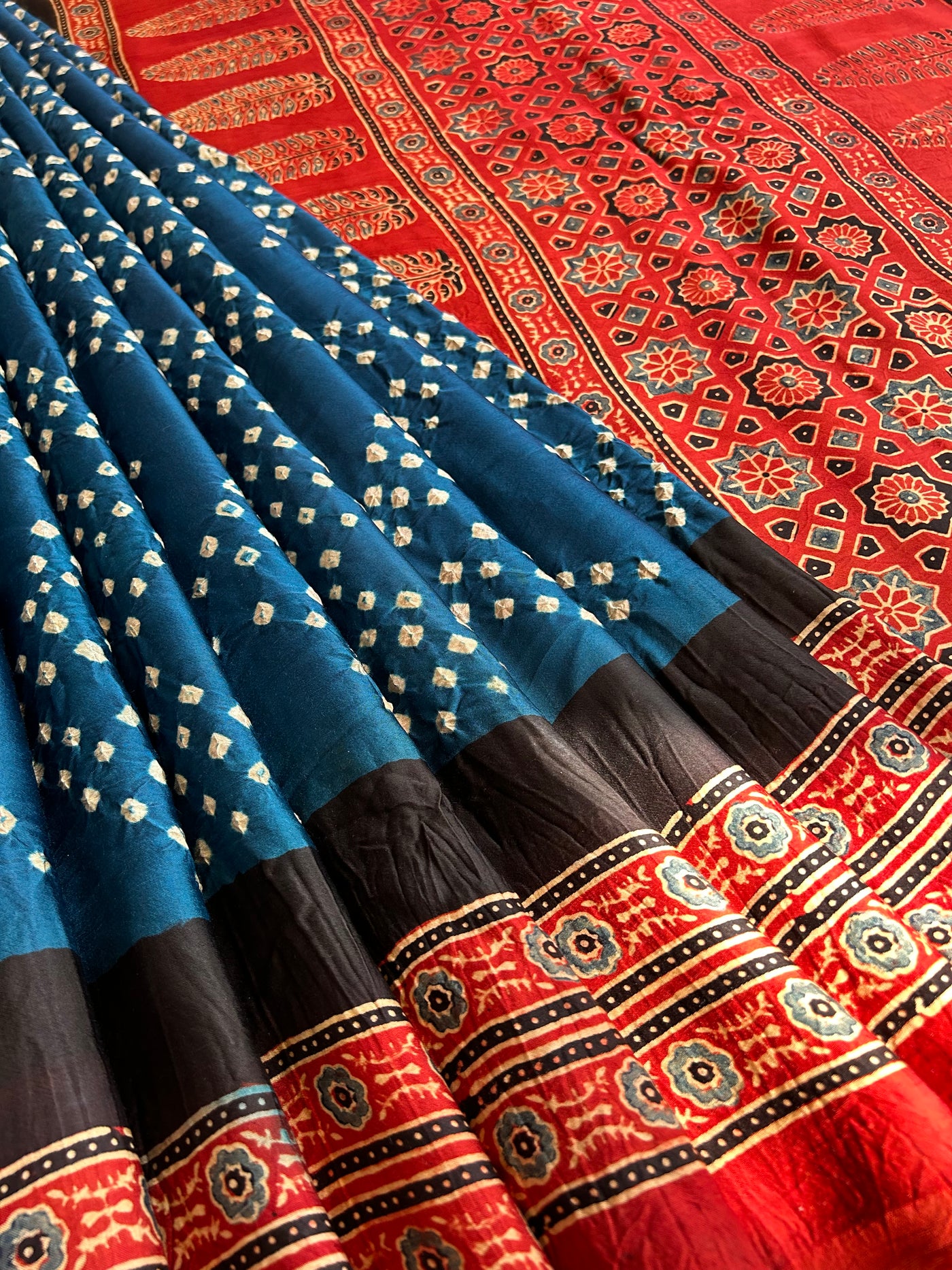 AADHYA : HANDMADE BANDHANI AJRAKH MODAL SILK SAREE WITH TISSUE PALLU