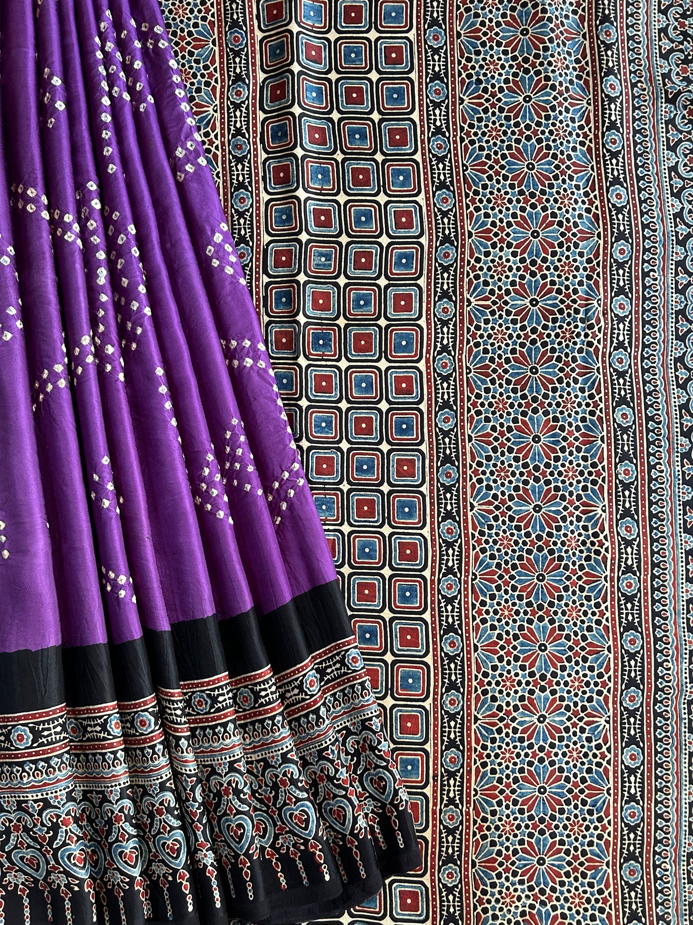 MANJULA-  HANDMADE BANDHANI AJRAKH MODAL SILK SAREE WITH TISSUE PALLU