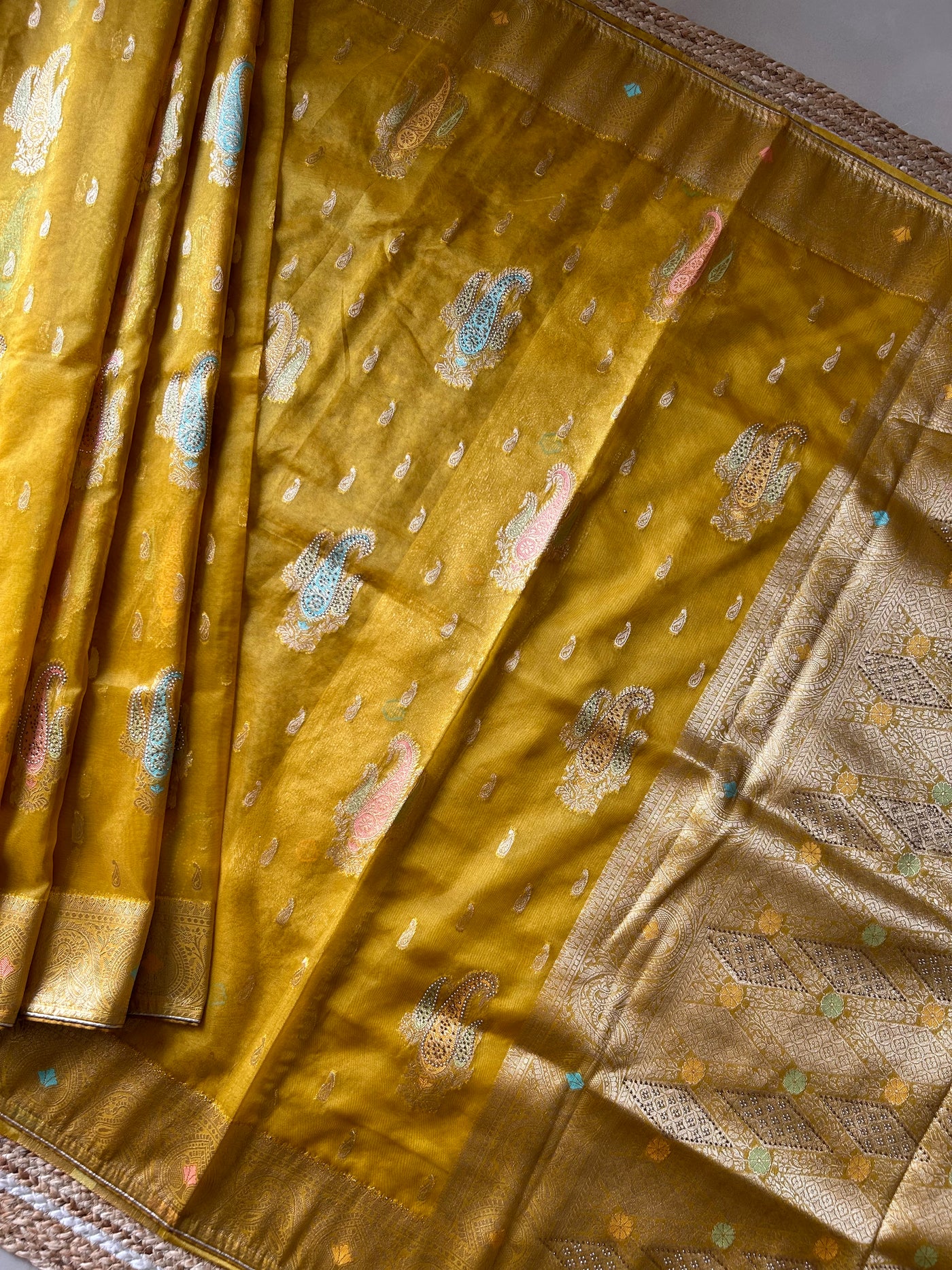 ZOYA: ORGANZA SAREE WITH EMBALISHMENT MEENAKARI WORK