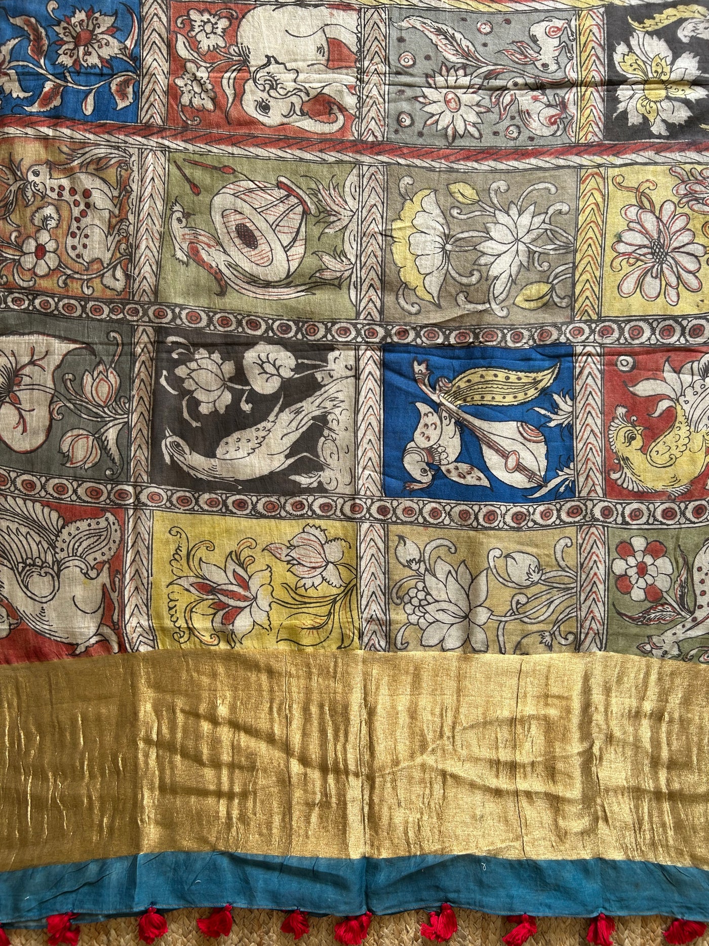 Zindagi:Hand-drawn & Hand-painted Penkalamkari chanderi dupatta