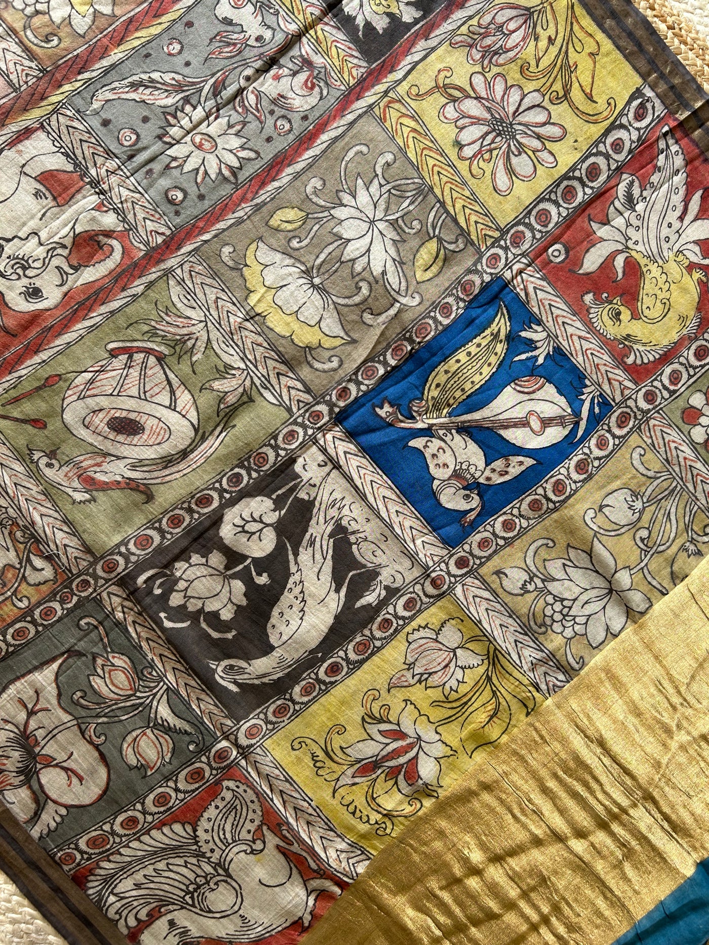 Zindagi:Hand-drawn & Hand-painted Penkalamkari chanderi dupatta