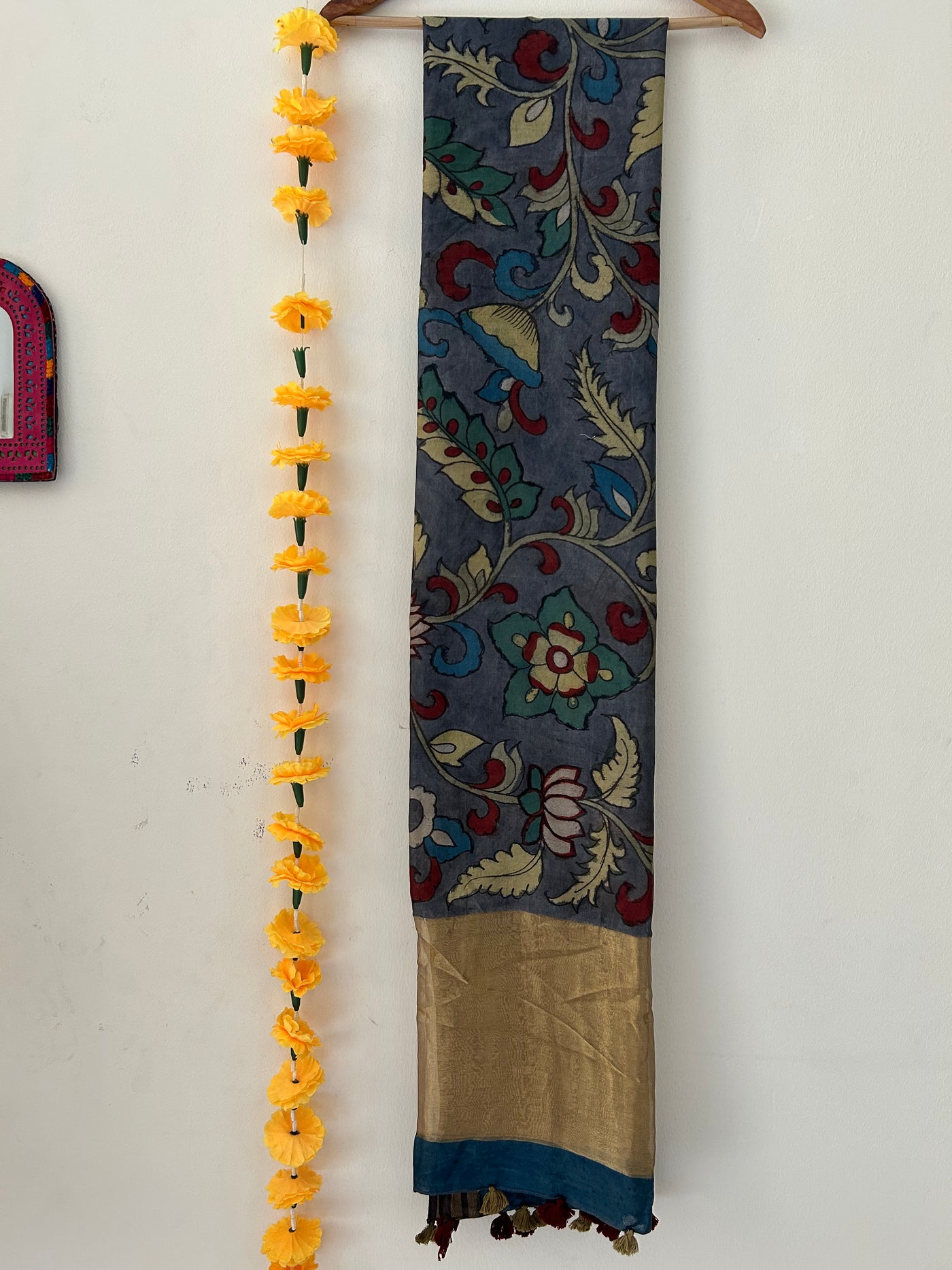 Gajra::Hand-drawn & Hand-painted Penkalamkari chanderi dupatta