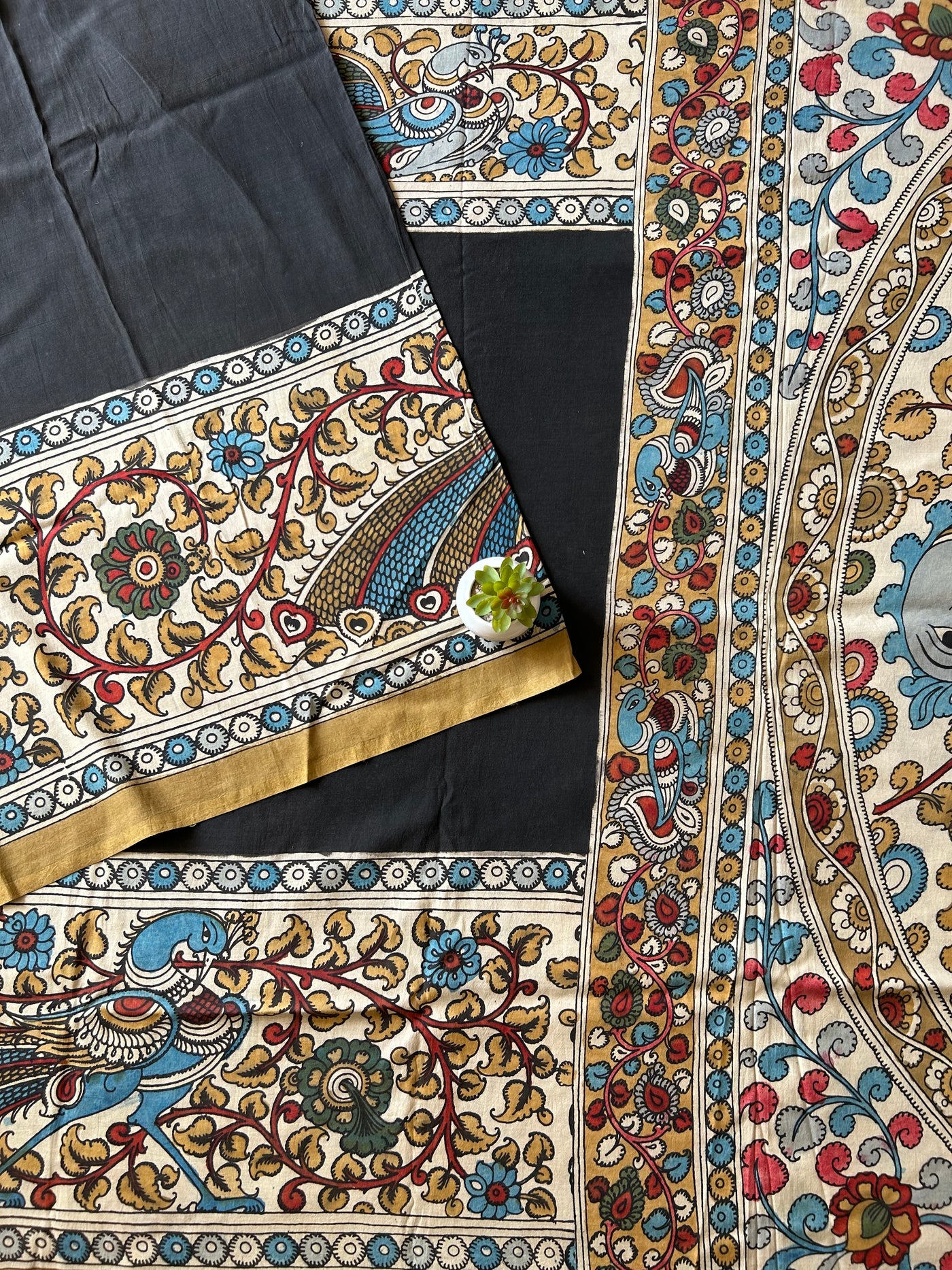 MAYURA:BLACK,HANDDRAWN&HANDPAINTED CHENNUR SILK PENKALAMKARI SAREE
