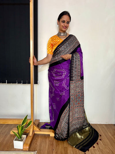 MANJULA-  HANDMADE BANDHANI AJRAKH MODAL SILK SAREE WITH TISSUE PALLU
