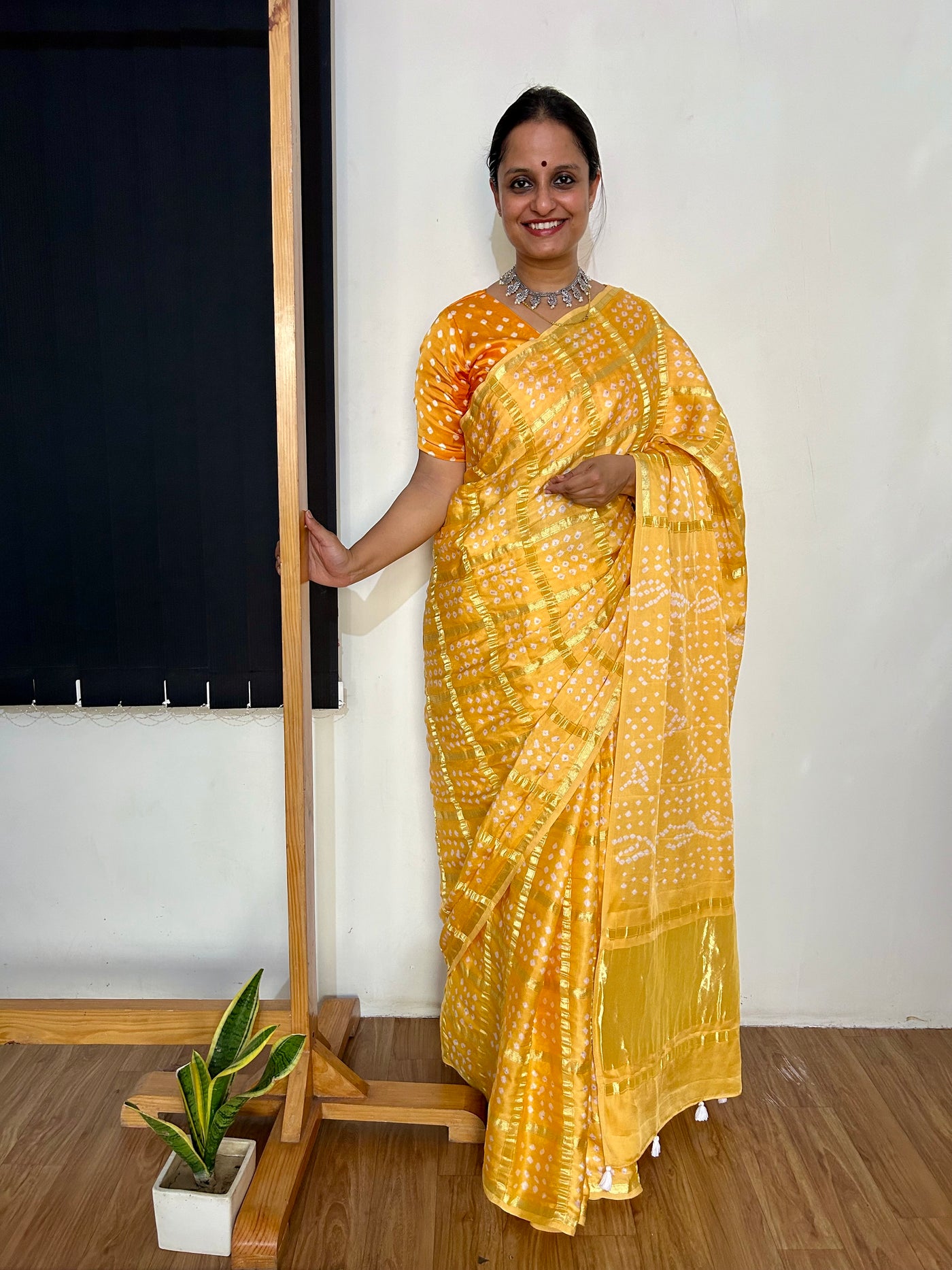 SANAYA:HANDMADE BANDHANI GHARCHOLA MODAL SILK SAREE
