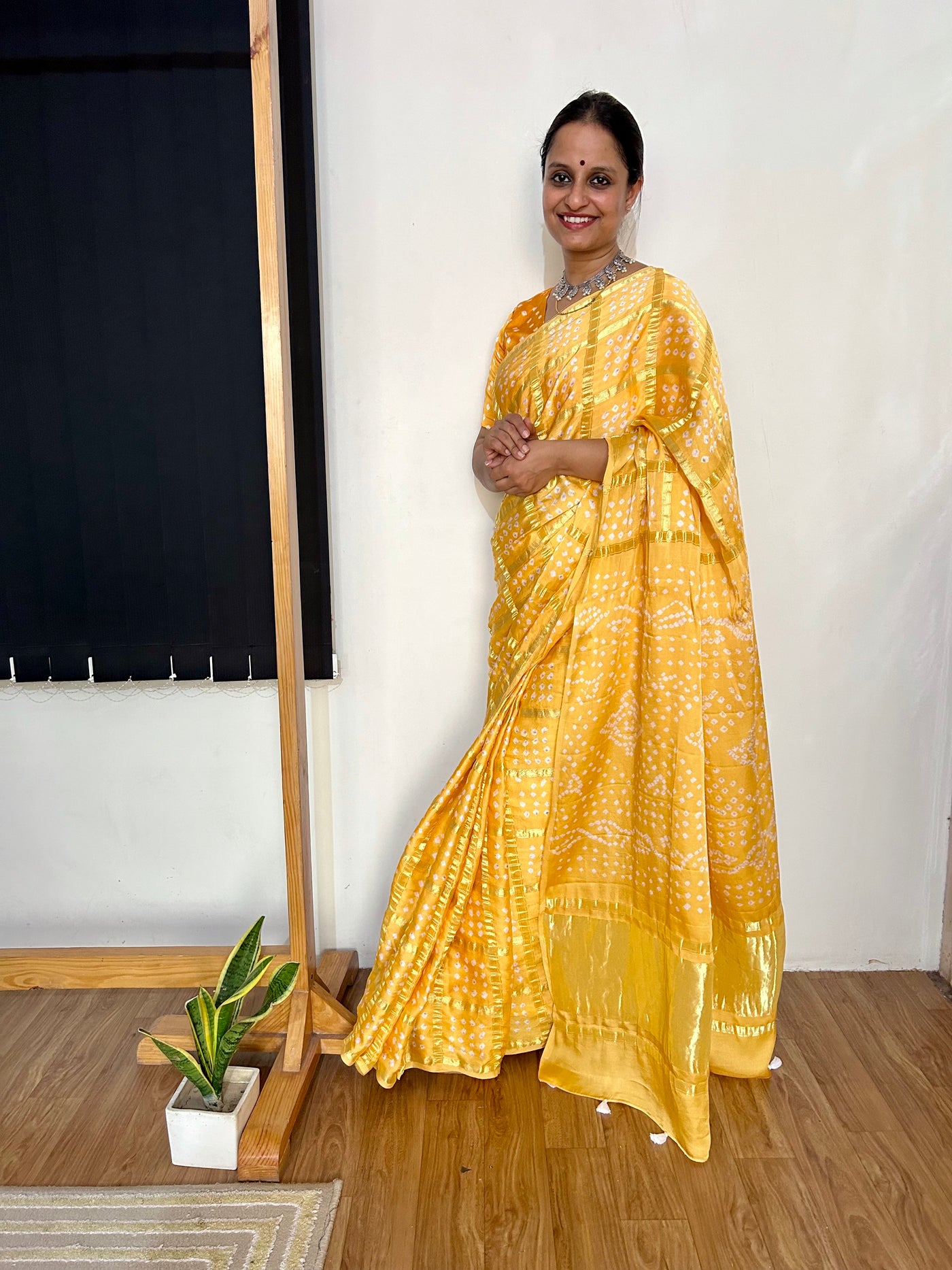 SANAYA:HANDMADE BANDHANI GHARCHOLA MODAL SILK SAREE