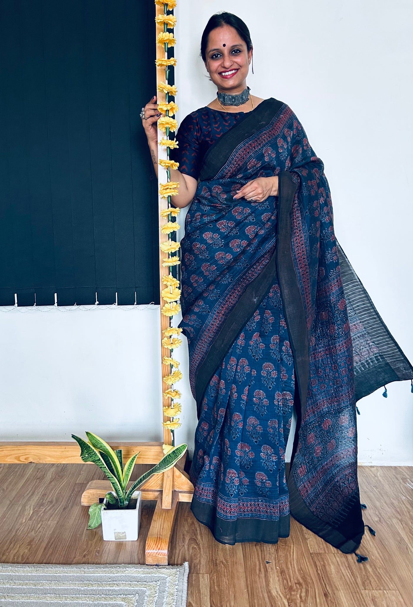 KUNDAN:HANDBLOCK AJRAKH PURE SILK-LINEN SAREE