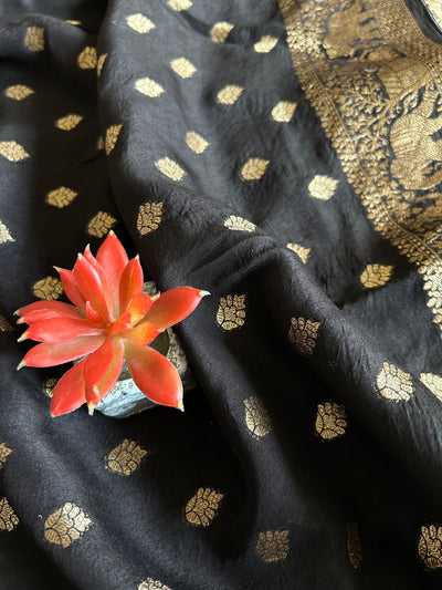 Umrao:Handblock Ajrakh Dola Silk Saree with Meenakari Pallu