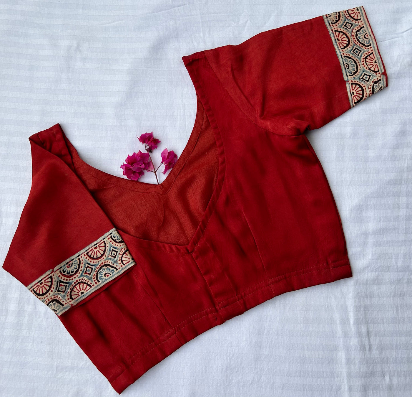 RED BOLD HUES : BLOUSE